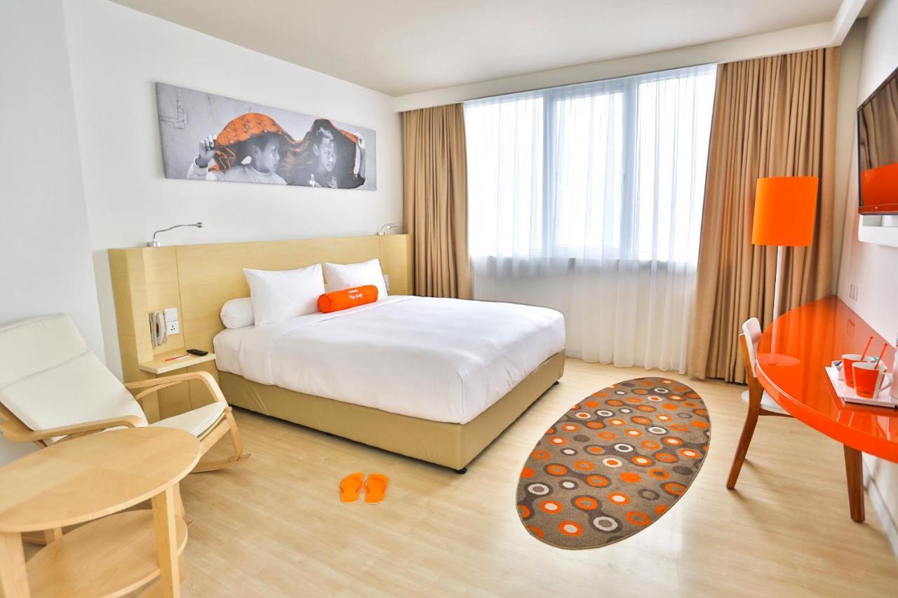 Harris Hotel Pontianak Extérieur photo