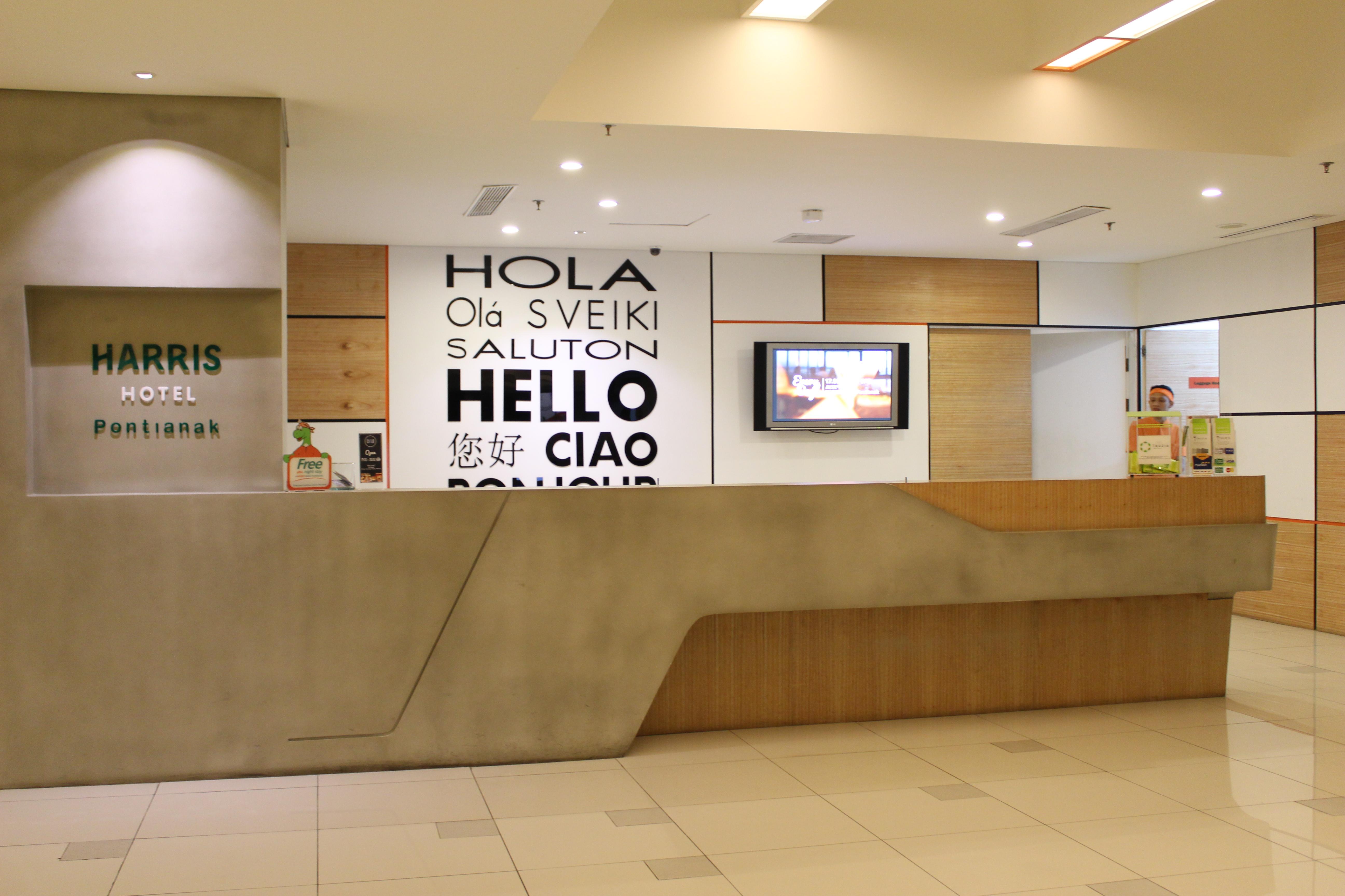Harris Hotel Pontianak Extérieur photo